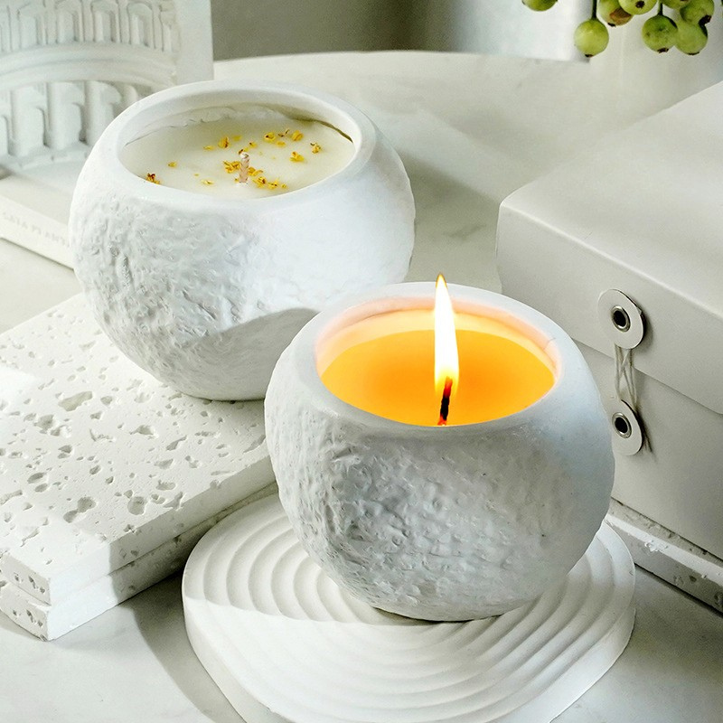 LILORA-YUHuan LZ-45646 scented soy wax candle.